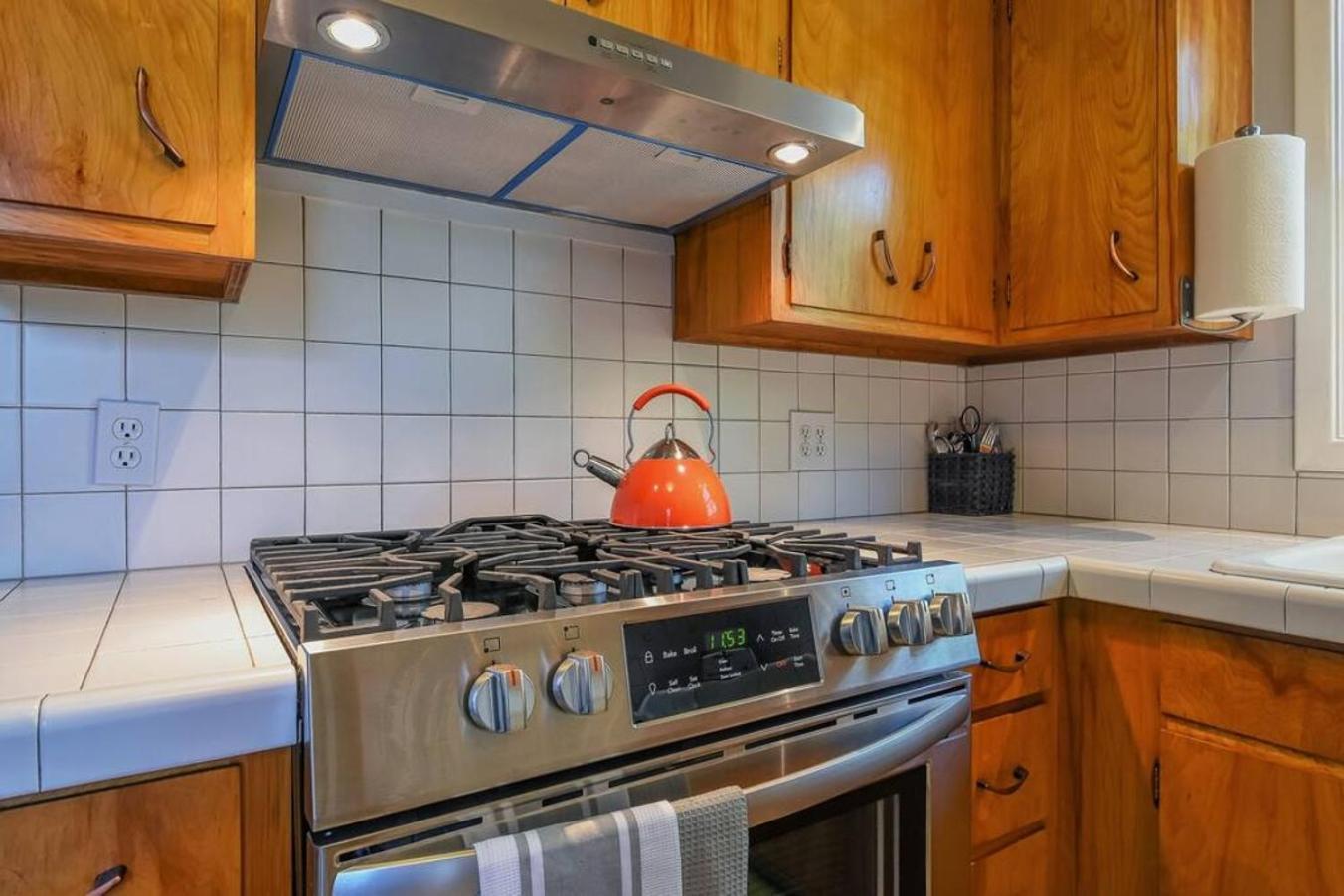 Style Meets Comfort In Beautiful Design Vancouver Bagian luar foto
